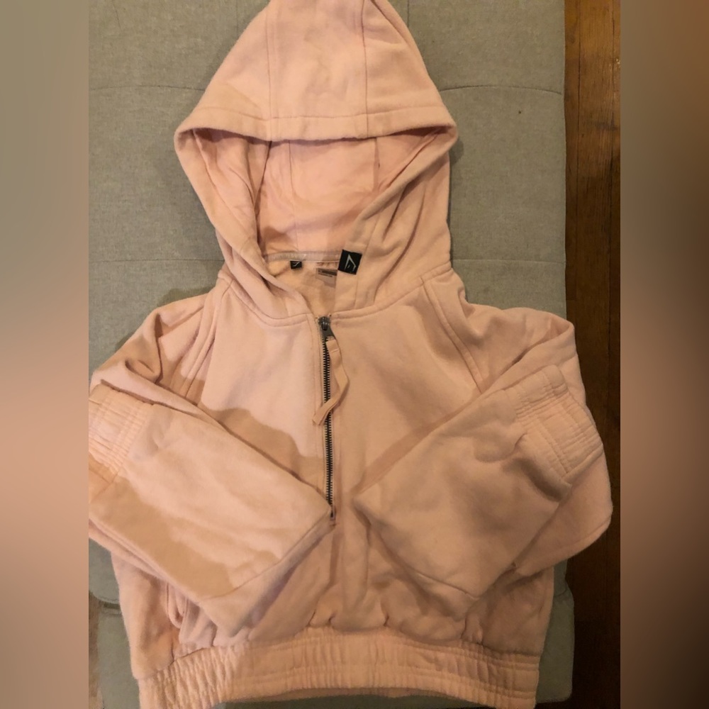 Gymshark cropped light pink sweater